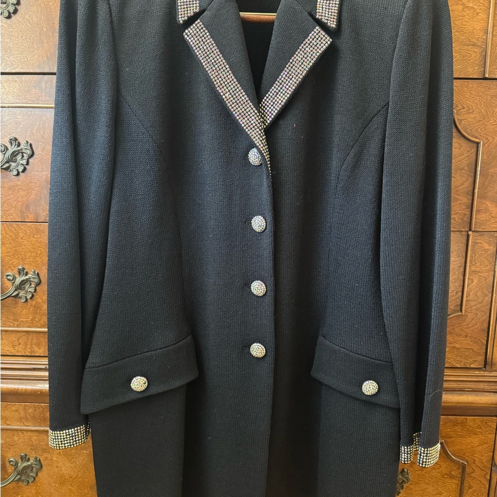 Elegant St.John Black Women's Coat